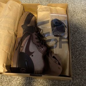 Travis scott air trainers size 10 1/2